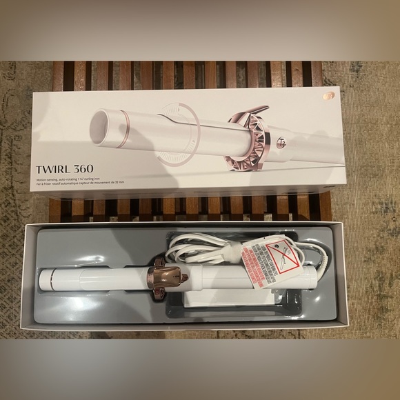 NWOT | T3 TWRL Auto-Rotating curling iron - 1.25” - Picture 5 of 9
